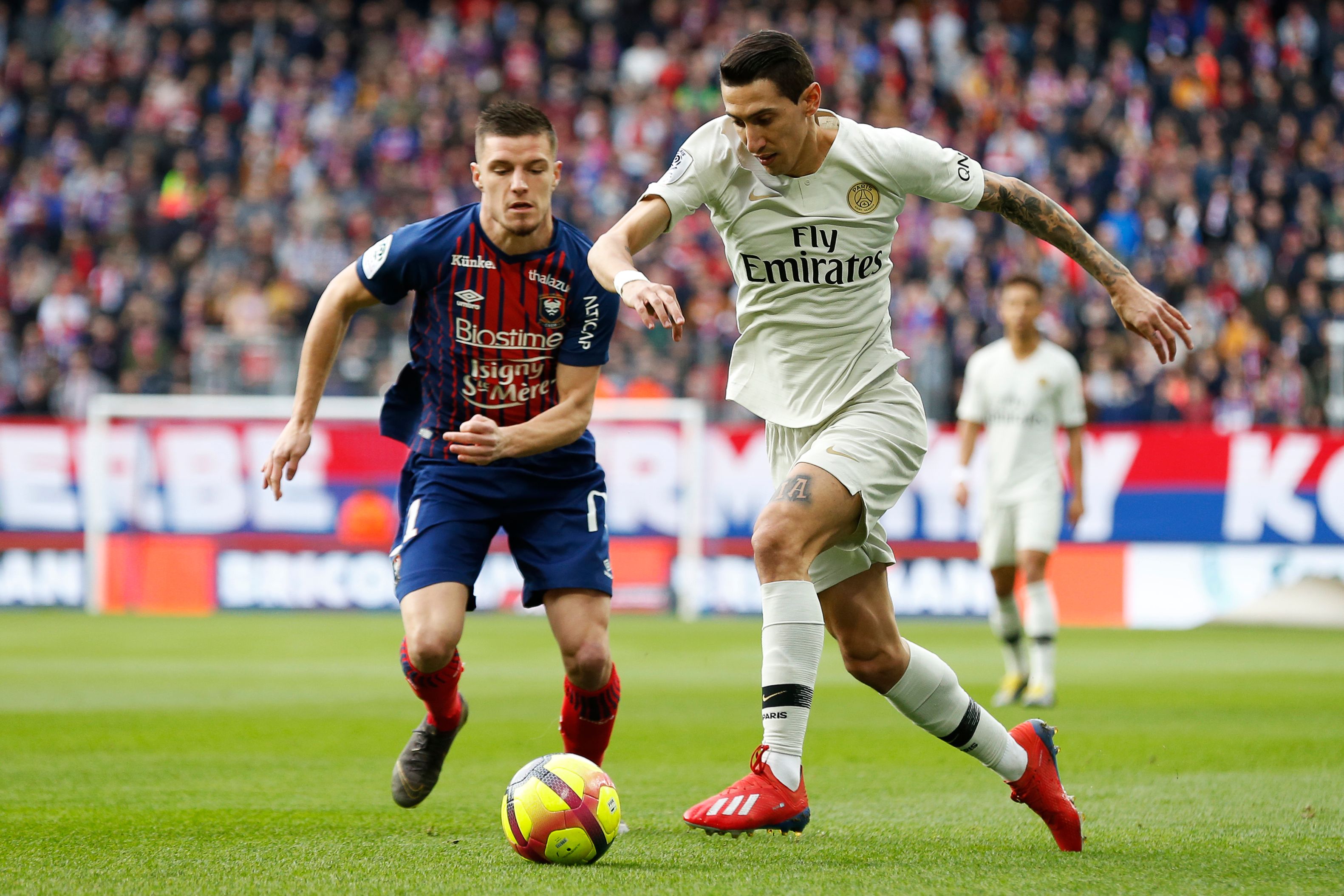 阿尔巴达成迈阿密百场里程碑，获赠纪念球衣+全队合影庆祝