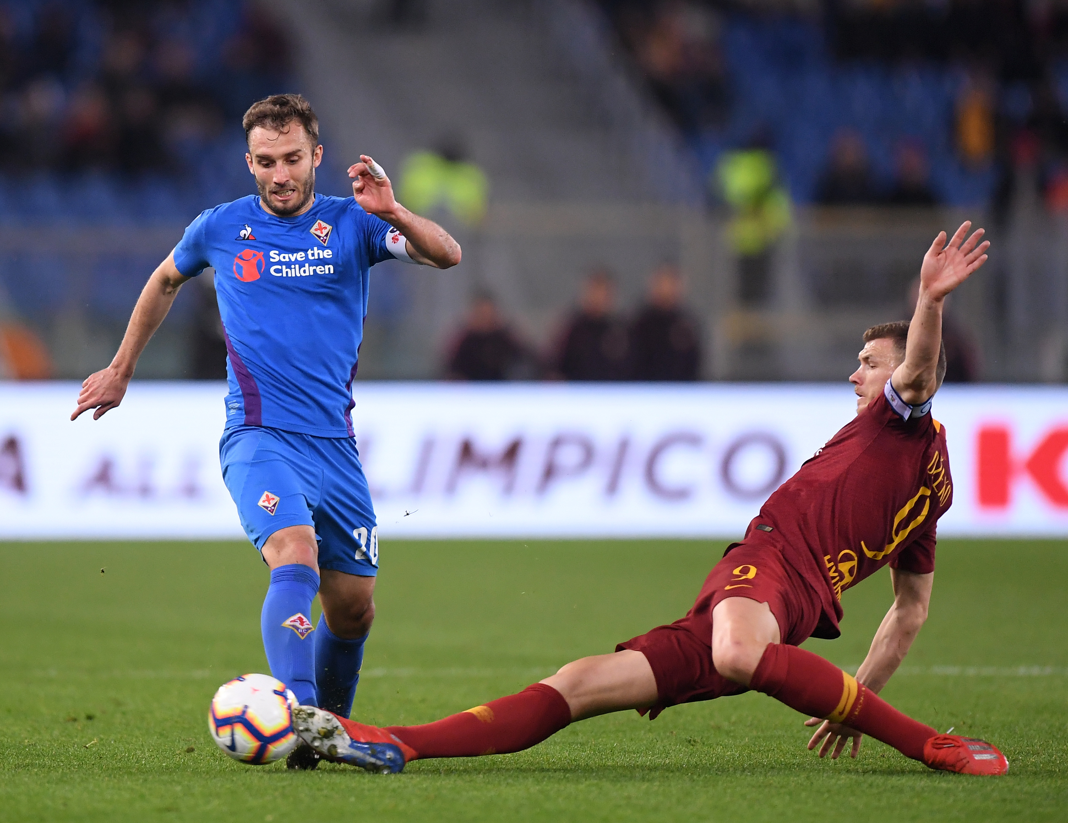 今日LPL赛前海报比拼：WBG断角 EDG旧物处理 RNG勇往直前