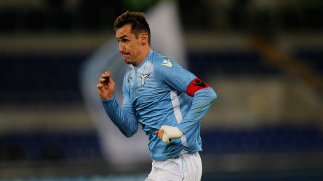 足球英超裁判再陷争议，赛后官方急发声明