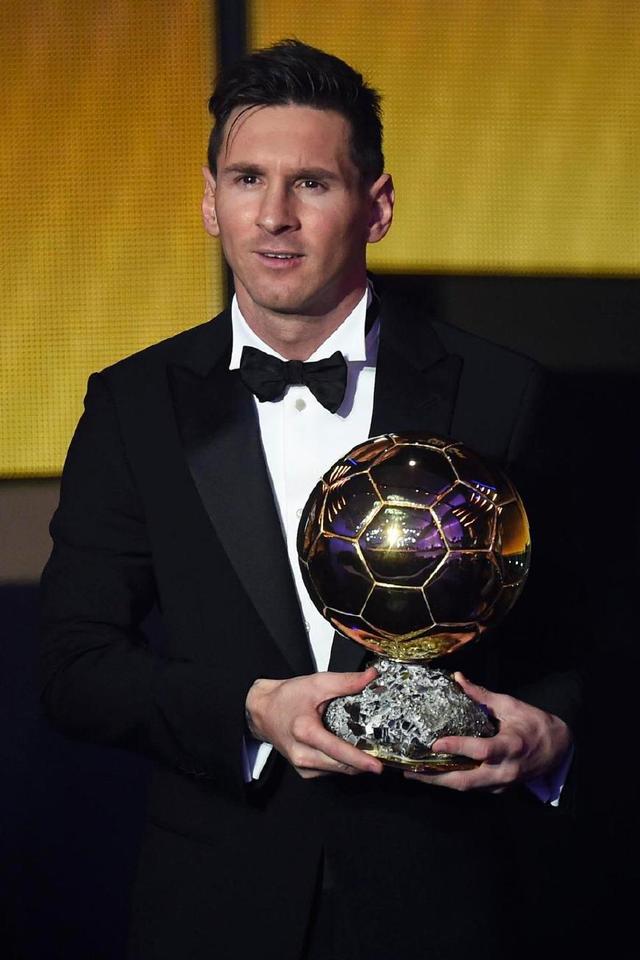 弗里克：佩德里有可能首发；收到消息后我起床看了皇马的集锦