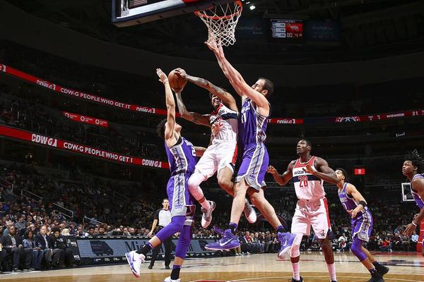 极速飞驰！25岁哈兰德狂轰英超百球，即将超越德罗巴和C罗