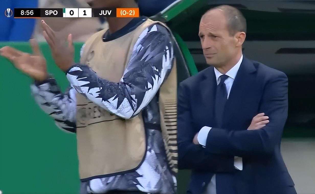 陷入窘境！曾凡博赛后独自离场，一分钟没上被裁也要跟队回美国