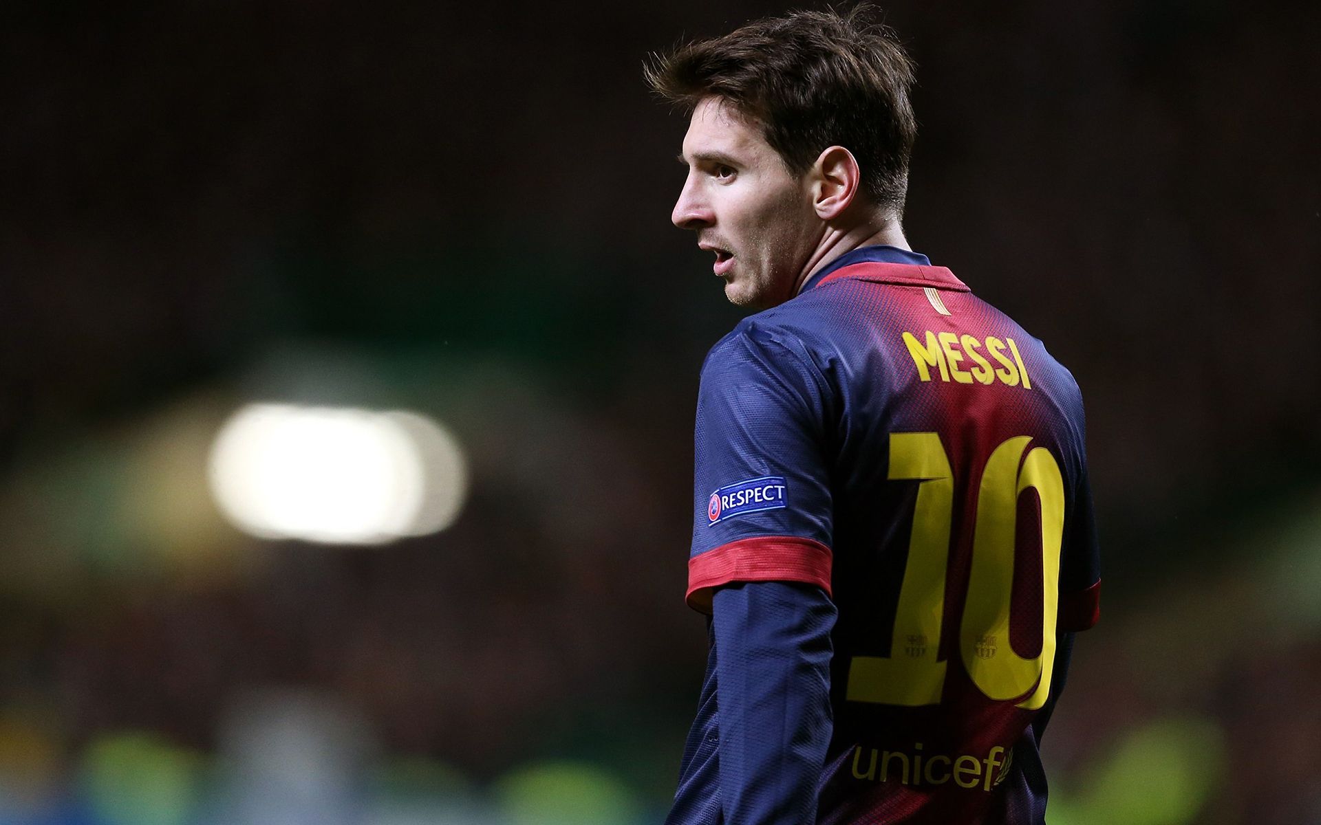 姆巴佩闪电破门率巴黎获胜