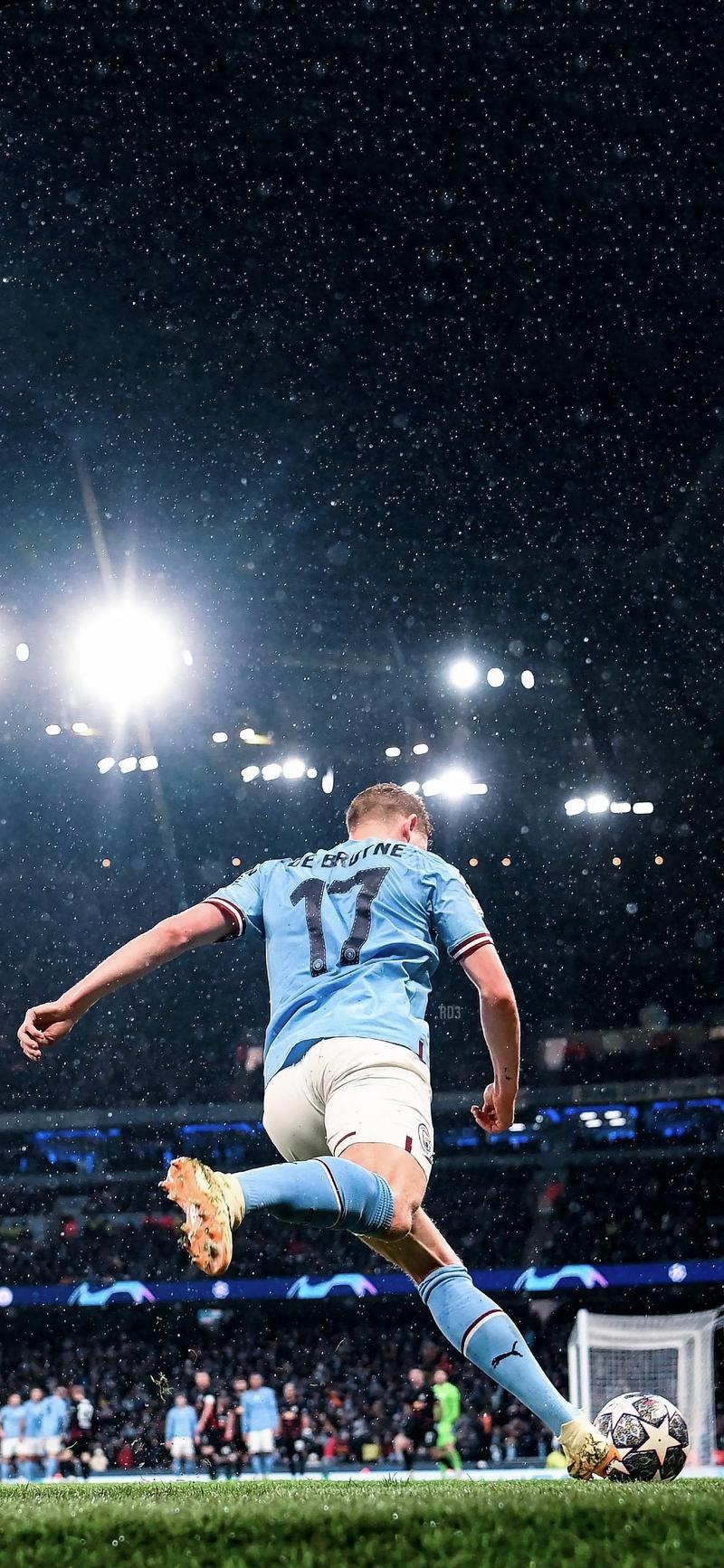 弗法纳：埃斯特旺还很年轻，但他非常出色，天赋惊人