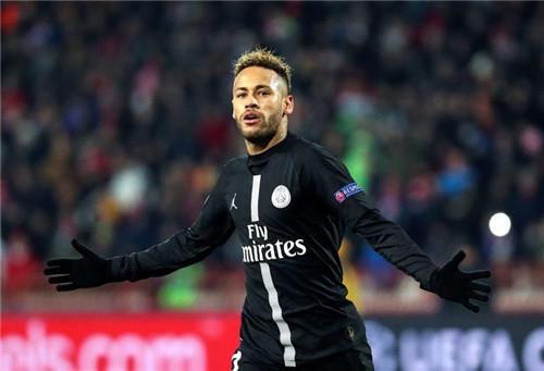 合同明夏到期，格策：我明年34岁了，若还能帮助球队就很积极