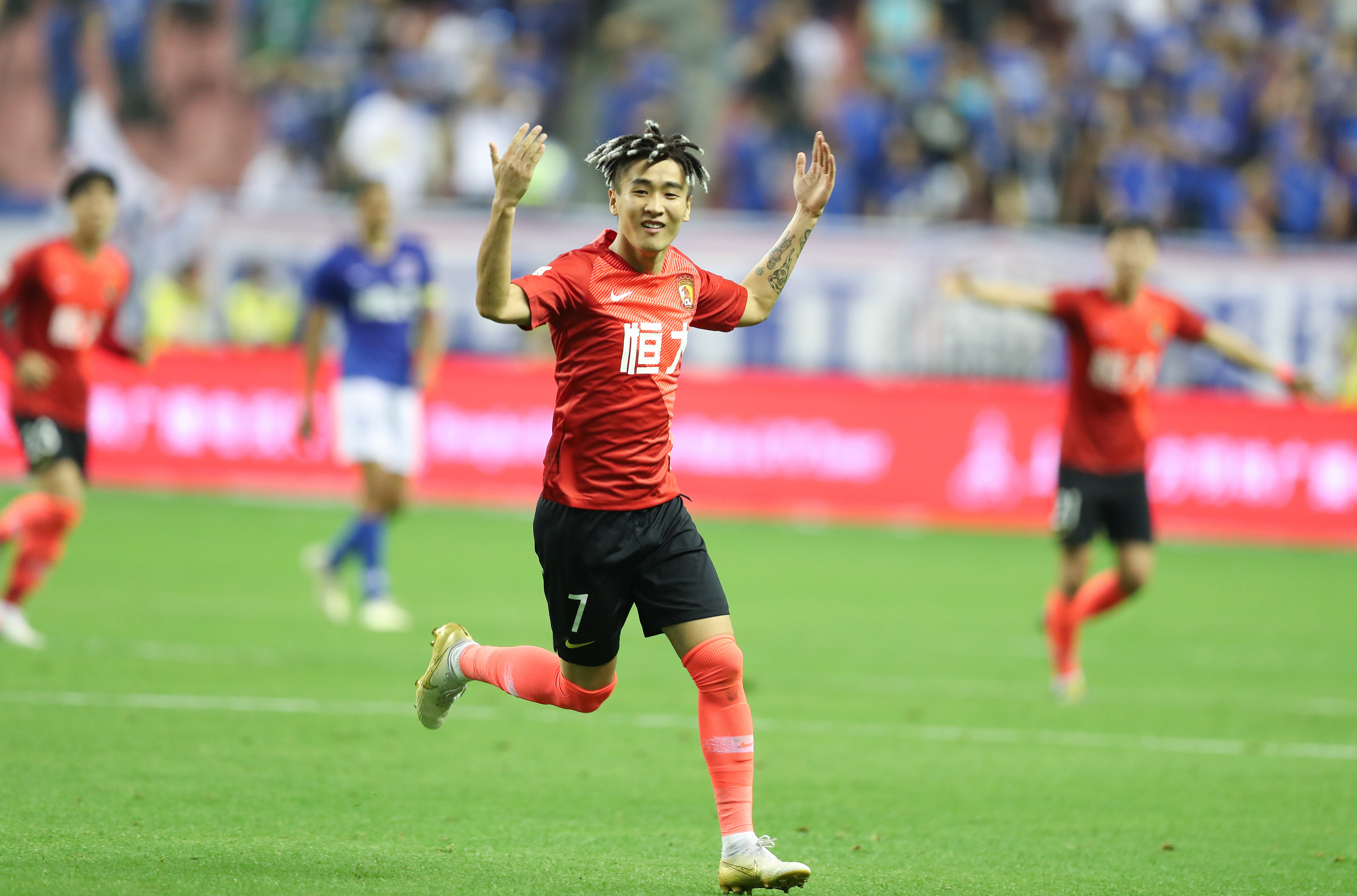 挪威双子星！哈兰德欧预赛进球最多，厄德高助攻最多