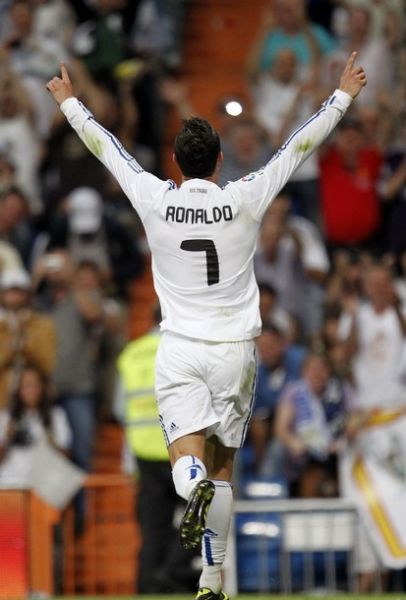 伊涅斯塔：佩德里并非我与哈维合体；梅西未来说不定回巴萨