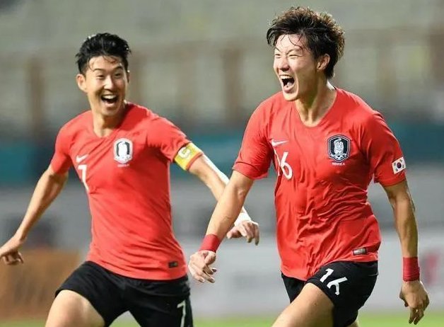 LPL春夏前4周英雄出场次数对比：春季赛86个，夏季赛88个