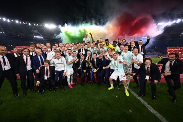 铜梁龙官方：下赛季球衣为主红客白，欢迎球迷投票27赛季球衣