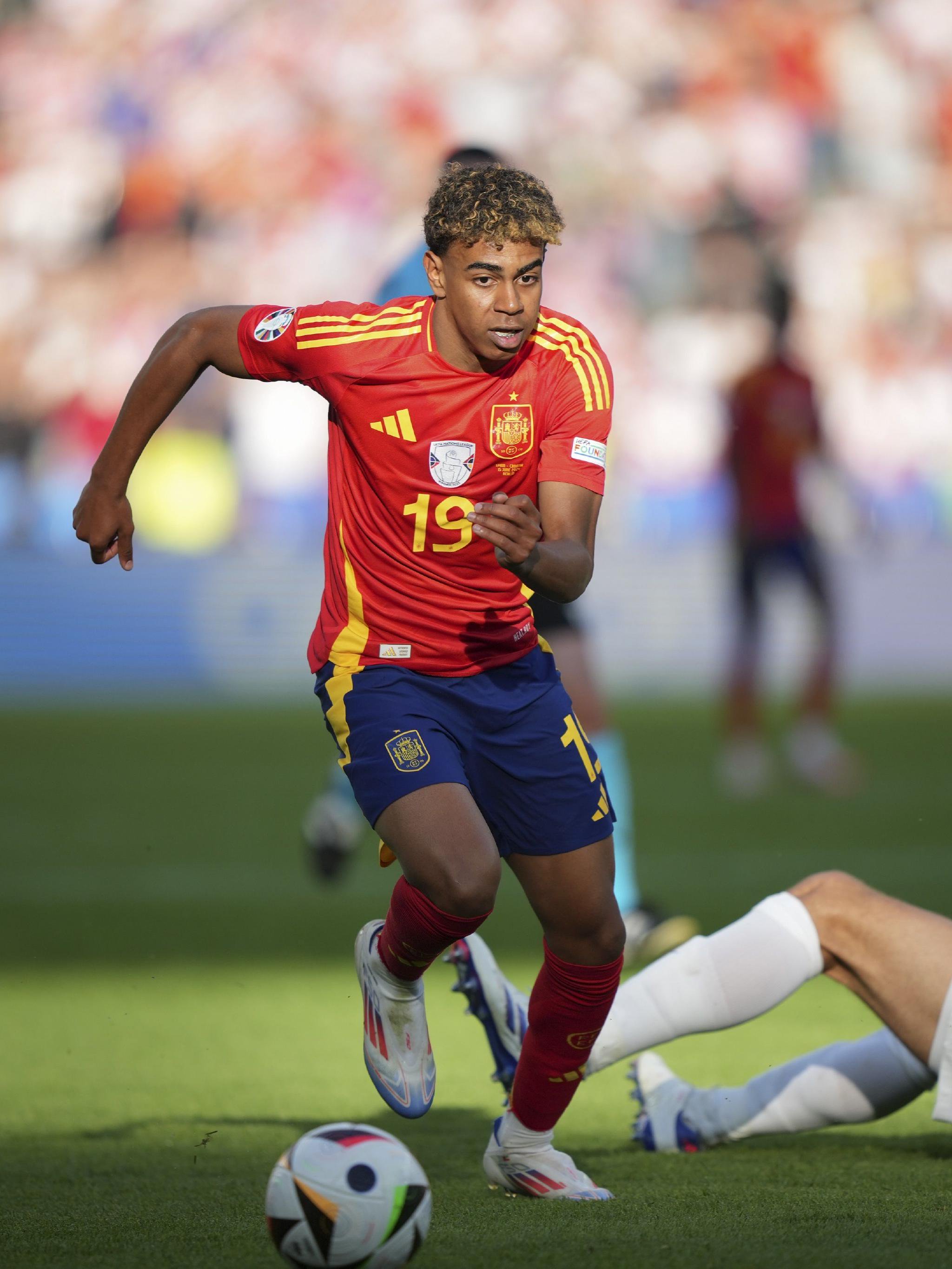 追梦谈扣篮大赛：现在让一些不在NBA的人来扣，这太逆天了