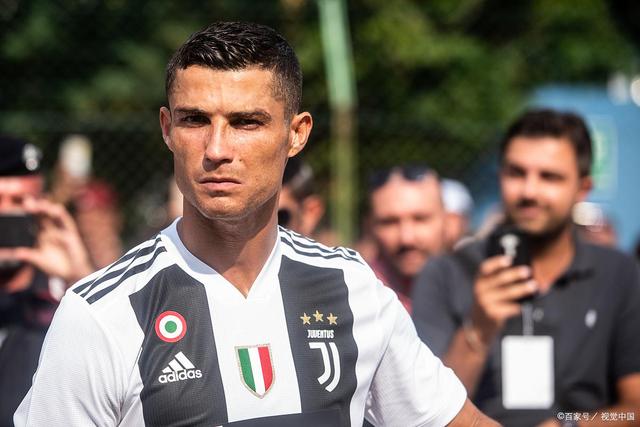 斯基拉：那不勒斯计划通过冬窗买中场，目前看上梅努等5人